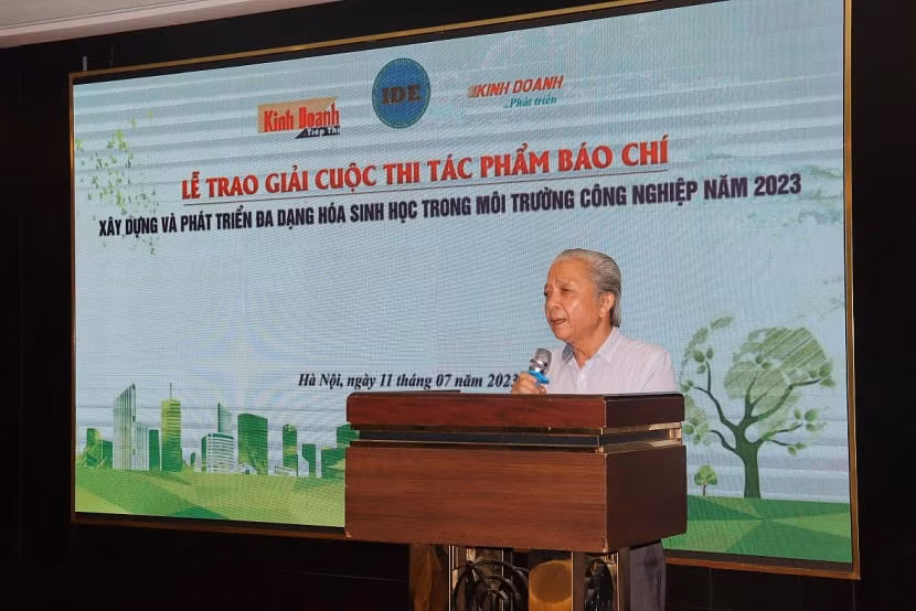 Ông Nguyễn Quốc Hải, Viện trưởng Viện IDE phát biểu tổng kết cuộc thi.