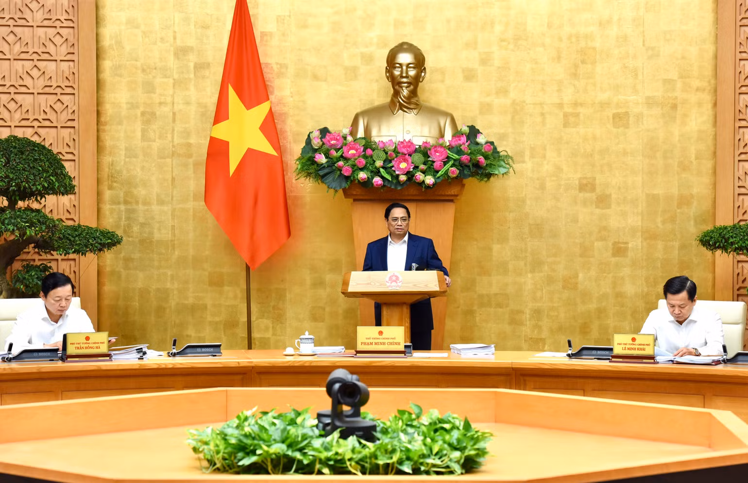 Thủ tướng Phạm Minh Chính chủ trì phiên họp Chính phủ thường kỳ tháng 8 năm 2023. Thủ tướng Phạm Minh Chính chủ trì phiên họp Chính phủ thường kỳ tháng 8 năm 2023.