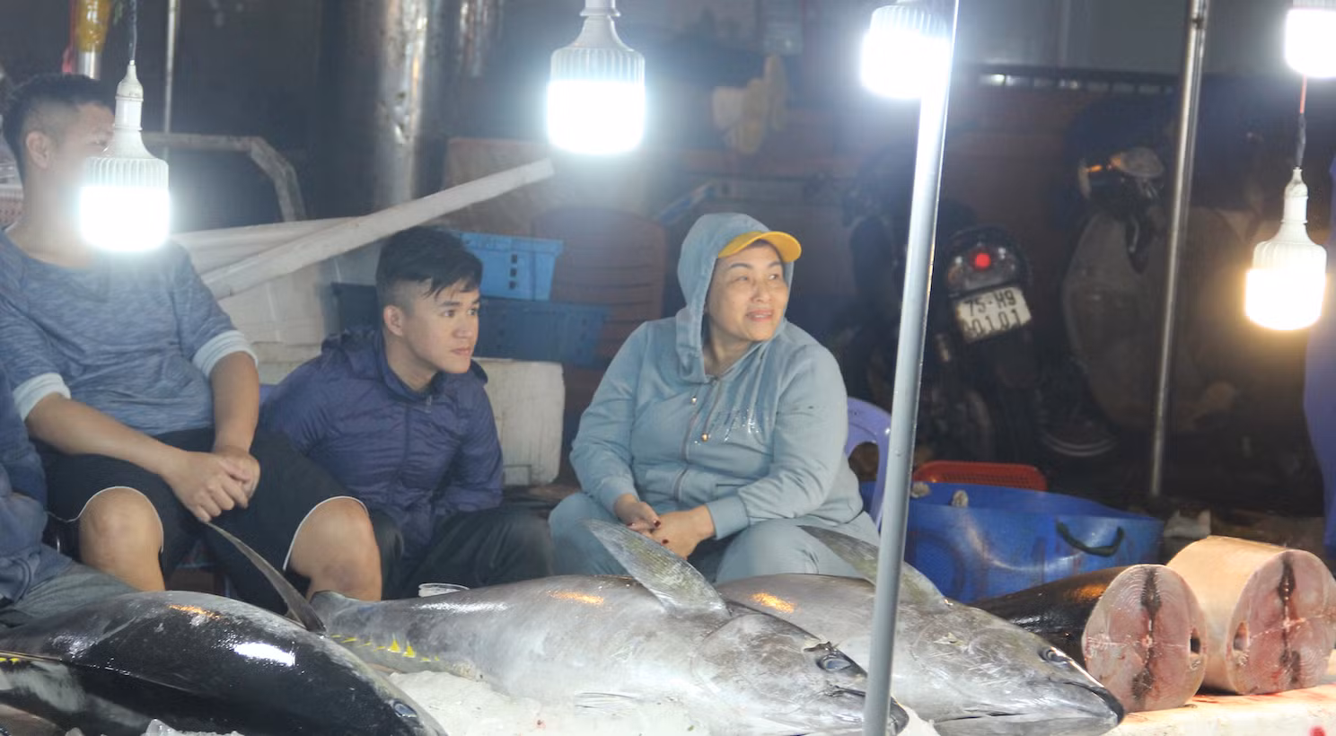 Đây là phiên chợ dịp đầu năm thu hút nhiều thương lái.