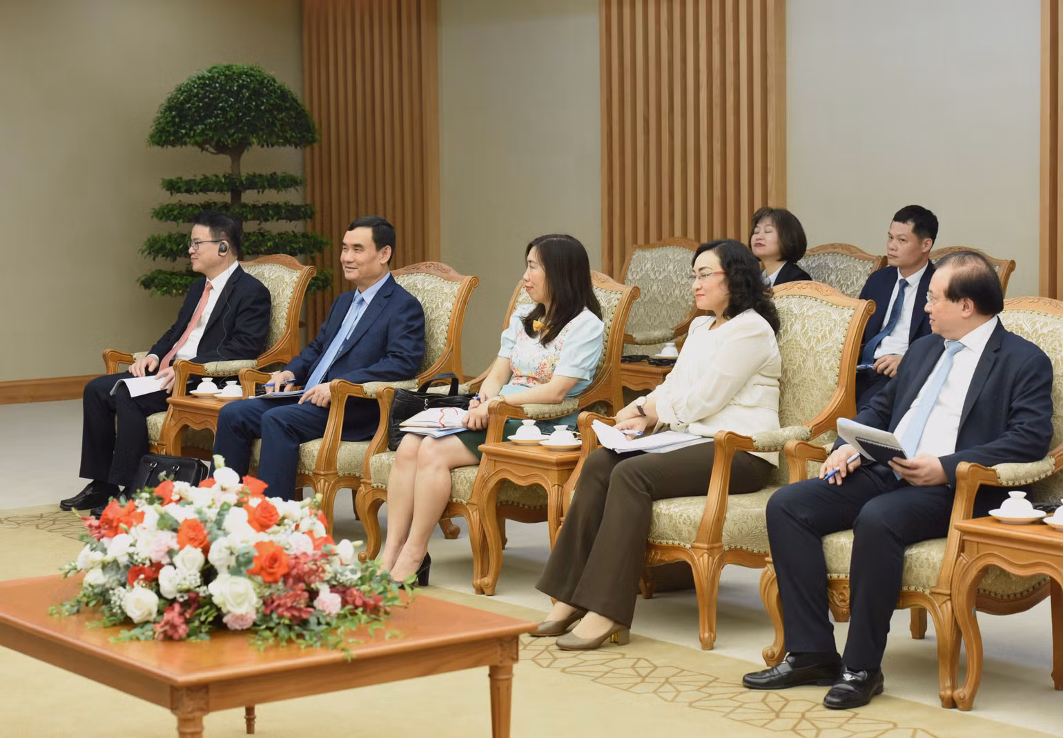 Đại diện lãnh đạo các Bộ, ban ngành của Chính phủ Việt Nam tham dự buổi tiếp.