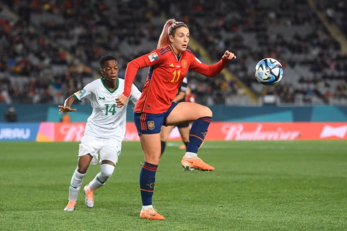 Quả bóng Vàng thế giới Alexia Putellas. (Ảnh: Getty)