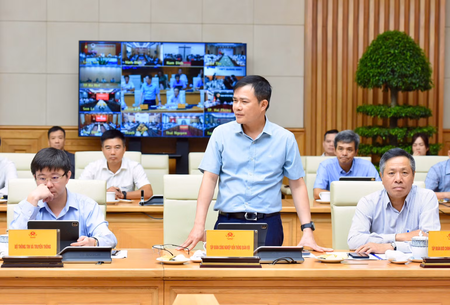 Chủ tịch kiêm Tổng giám đốc Tập đoàn Công nghiệp-Viễn thông Quân đội (Viettet) Tào Đức Thắng phát biểu.