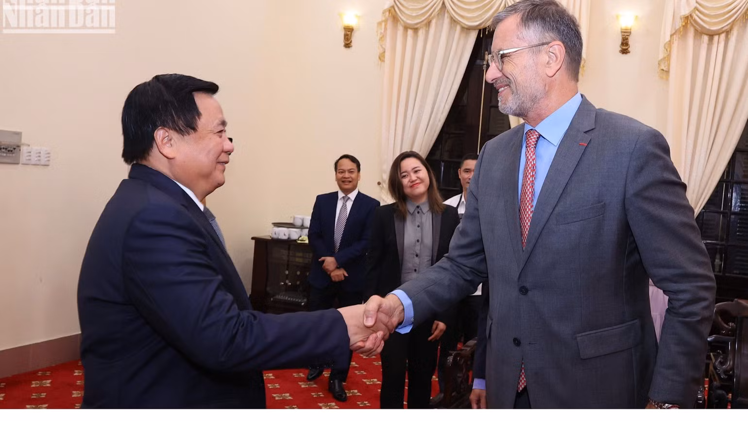 Đồng chí Nguyễn Xuân Thắng, Ủy viên Bộ Chính trị, Giám đốc Học viện Chính trị quốc gia Hồ Chí Minh, Chủ tịch Hội đồng Lý luận Trung ương đã tiếp và làm việc với ngài Olivier Brochet, Đại sứ Cộng hòa Pháp tại Việt Nam.