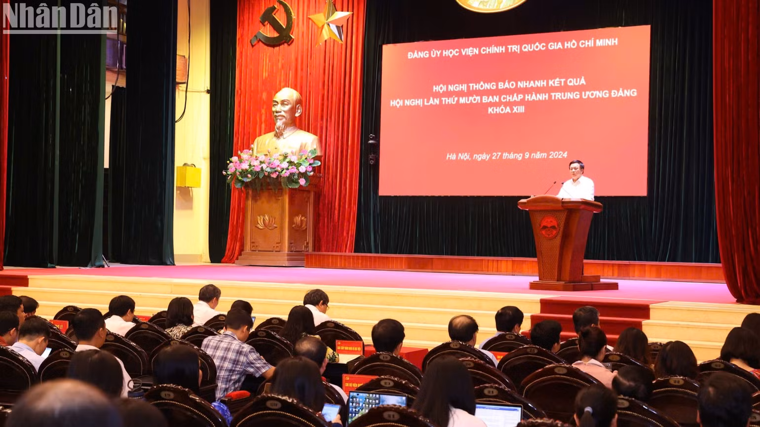 Quang cảnh hội nghị tại Học viện Chính trị quốc gia Hồ Chí Minh. Quang cảnh hội nghị tại Học viện Chính trị quốc gia Hồ Chí Minh.