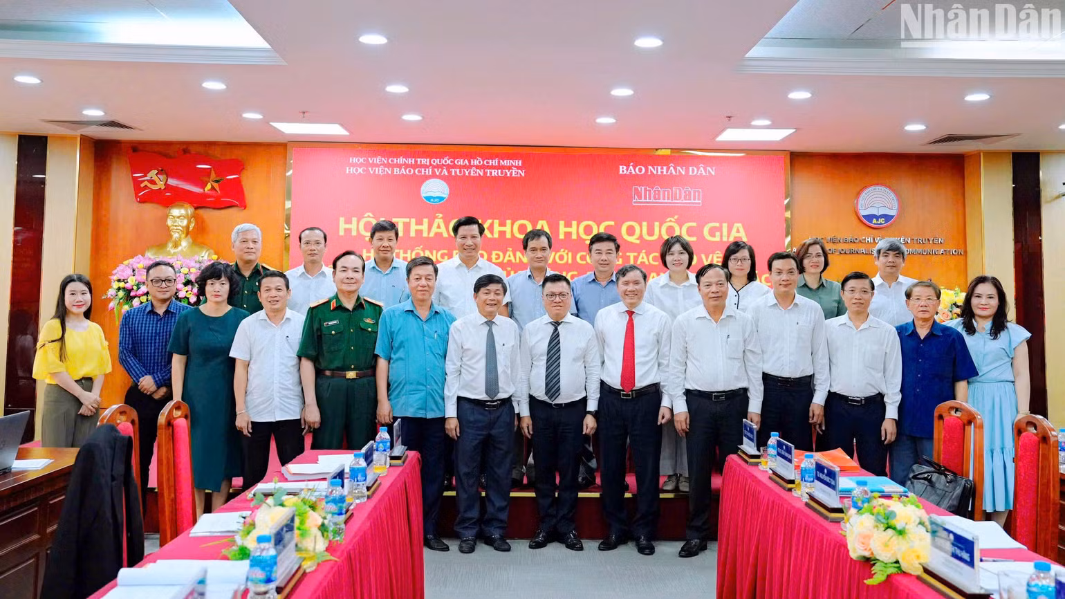 Các đại biểu tại hội thảo. Các đại biểu tại hội thảo.