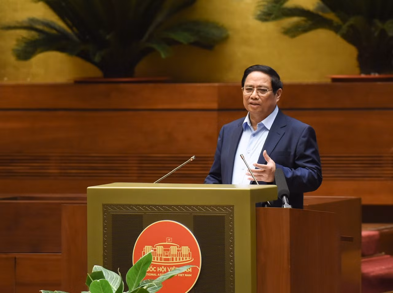 Thủ tướng Phạm Minh Chính, Ủy viên Bộ Chính trị, truyền đạt những nội dung mới trong Dự thảo Báo cáo đánh giá 5 năm thực hiện Chiến lược phát triển kinh tế-xã hội. (Ảnh: TRẦN HẢI) Thủ tướng Phạm Minh Chính, Ủy viên Bộ Chính trị, truyền đạt những nội dung mới trong Dự thảo Báo cáo đánh giá 5 năm thực hiện Chiến lược phát triển kinh tế-xã hội. (Ảnh: TRẦN HẢI)