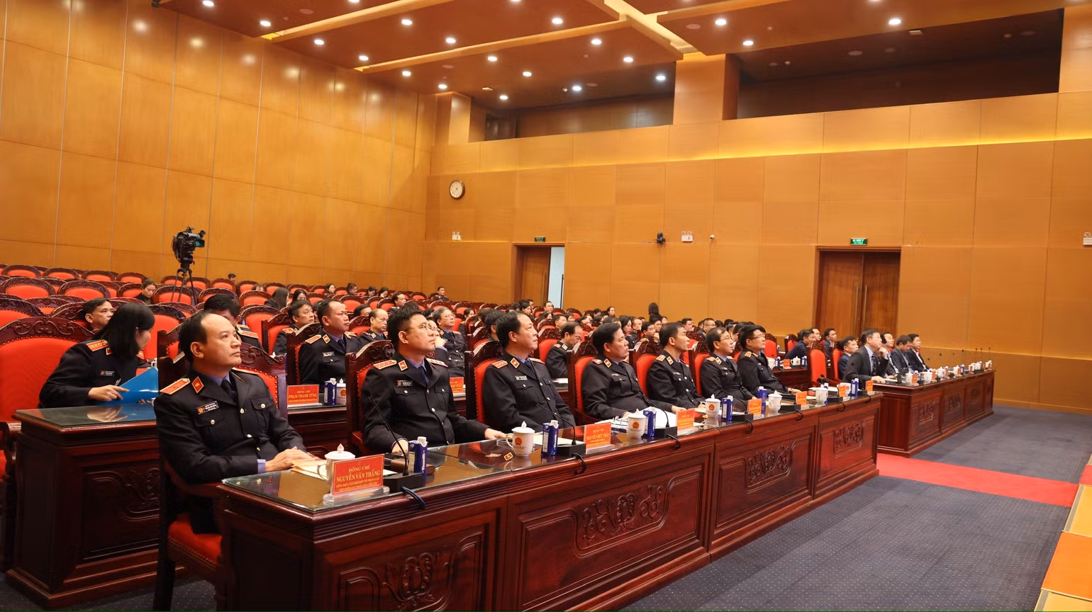Các đại biểu dự lễ ký kết Chương trình phối hợp công tác tuyên truyền giai đoạn 2025-2026 giữa Viện Kiểm sát nhân dân tối cao và Đài Truyền hình Việt Nam.