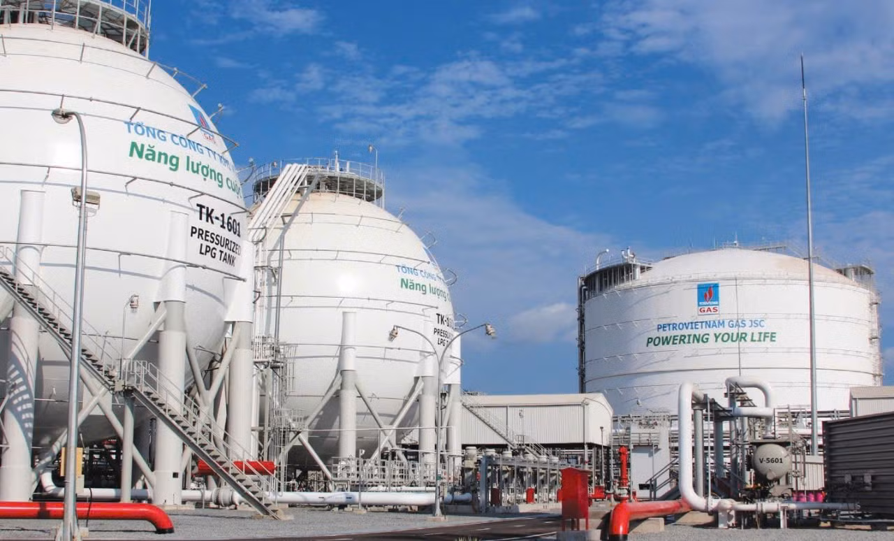 Kho cảng LNG và LPG của PV Gas (tỉnh Bà Rịa-Vũng Tàu), nguồn cung cấp nhiên liệu sạch, góp phần chuyển đổi năng lượng.