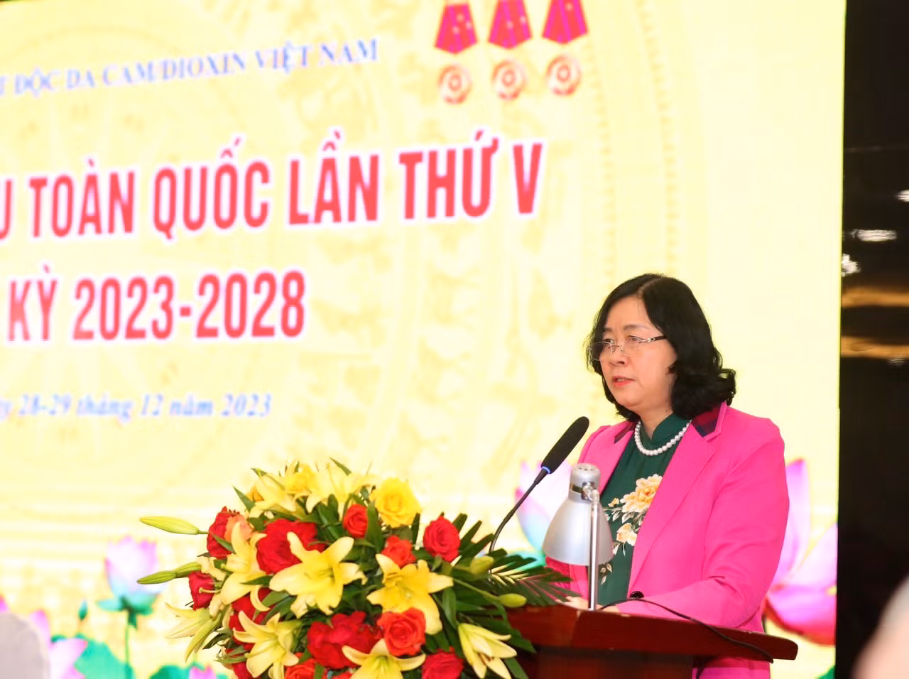 Đồng chí Bùi Thị Minh Hoài phát biểu ý kiến tại Đại hội. Đồng chí Bùi Thị Minh Hoài phát biểu ý kiến tại Đại hội.