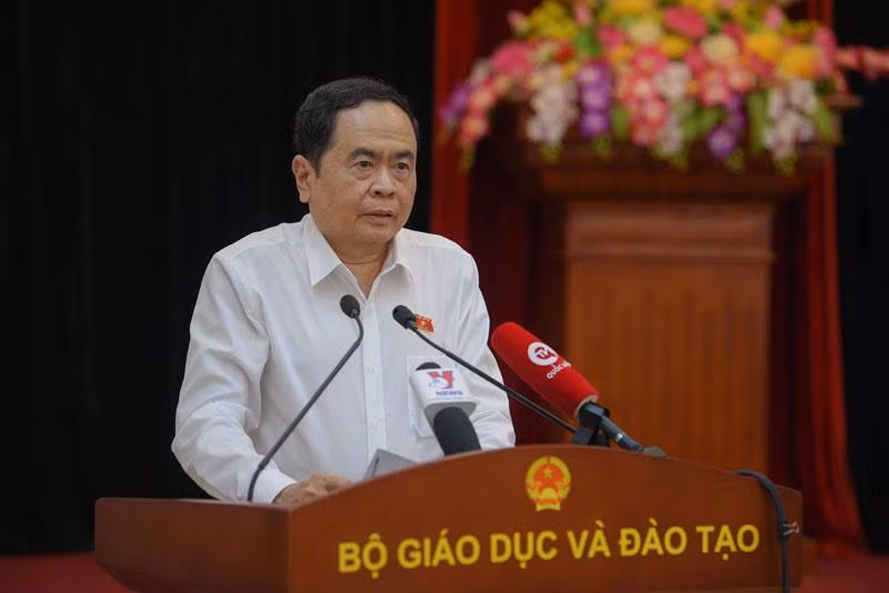 Đồng chí Trần Thanh Mẫn, Ủy viên Bộ Chính trị, Phó Chủ tịch Thường trực Quốc hội phát biểu ý kiến tại hội nghị.
