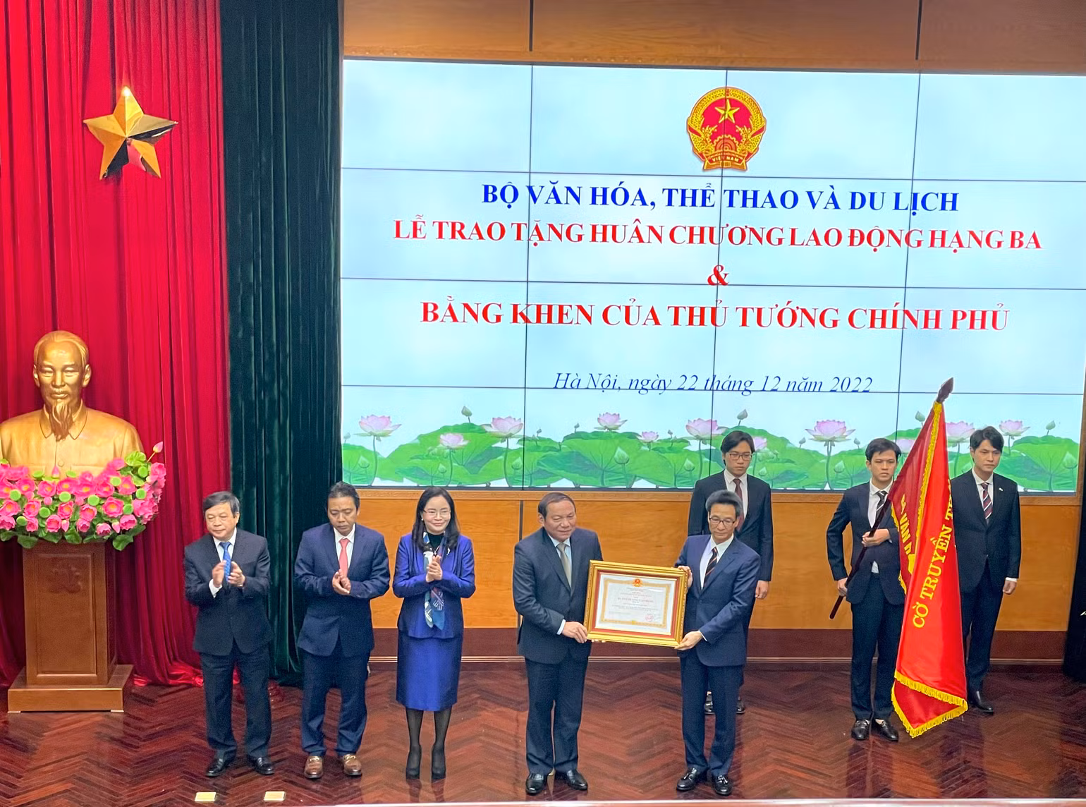 Bộ Văn hóa, Thể thao và Du lịch đón nhận Huân chương lao động Hạng Ba.