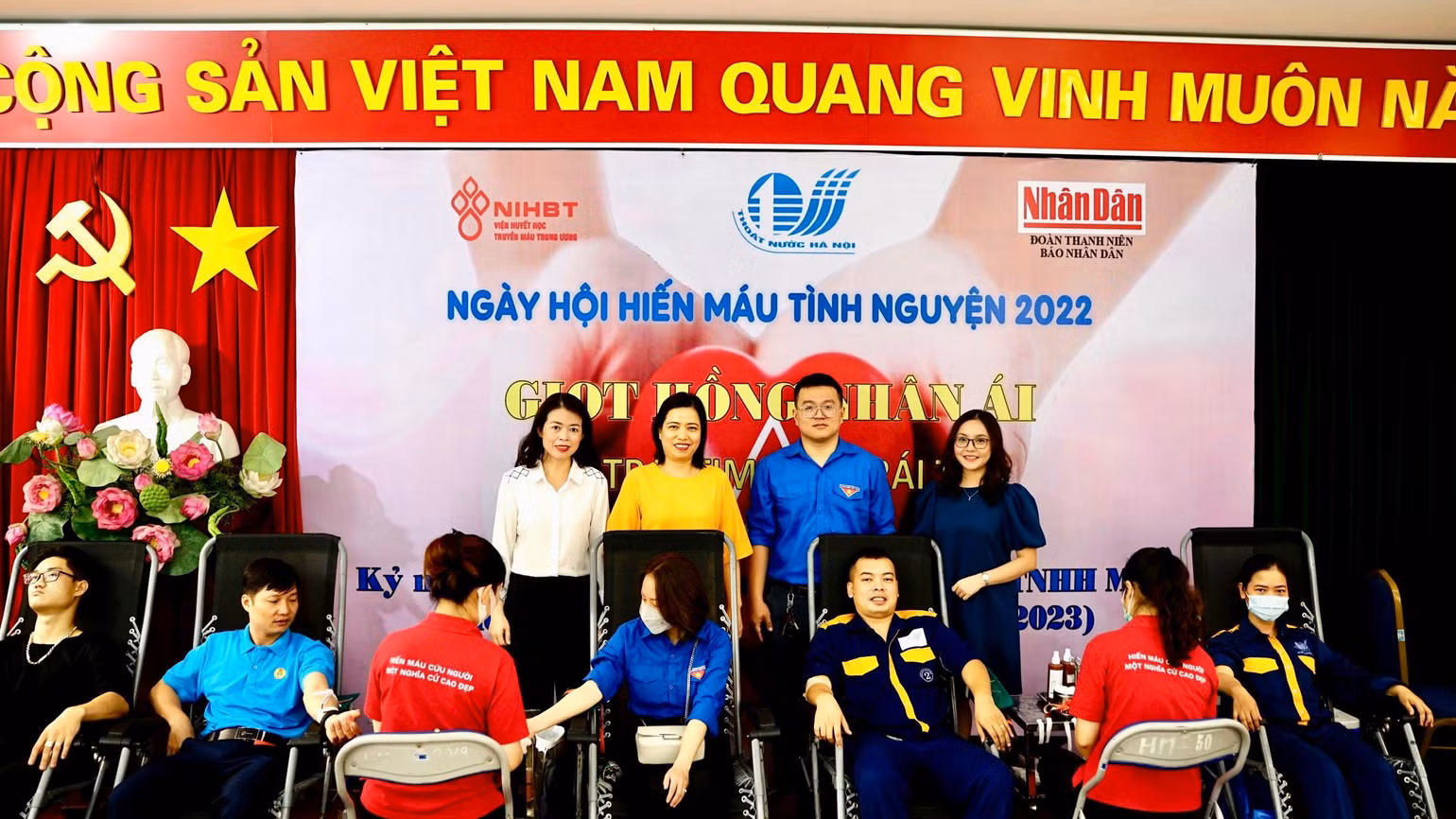 Chương trình thu hút sự tham gia đông đảo của các cán bộ, viên chức, đoàn viên, thanh niên của Công ty trách nhiệm hữu hạn một thành viên Thoát nước Hà Nội và Đoàn Thanh niên Báo Nhân Dân. Chương trình thu hút sự tham gia đông đảo của các cán bộ, viên chức, đoàn viên, thanh niên của Công ty trách nhiệm hữu hạn một thành viên Thoát nước Hà Nội và Đoàn Thanh niên Báo Nhân Dân.