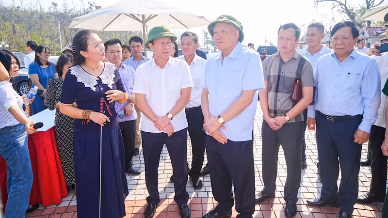 Phó Thủ tướng Thường trực Chính phủ khảo sát dự án Trung tâm Hội nghị, Thương mại và Du lịch quốc tế tại quận Đồ Sơn.