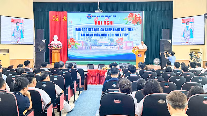 Báo cáo kết quả thành công của ca ghép thận đầu tiên tại Bệnh viện hữu nghị Việt Tiệp. Báo cáo kết quả thành công của ca ghép thận đầu tiên tại Bệnh viện hữu nghị Việt Tiệp.