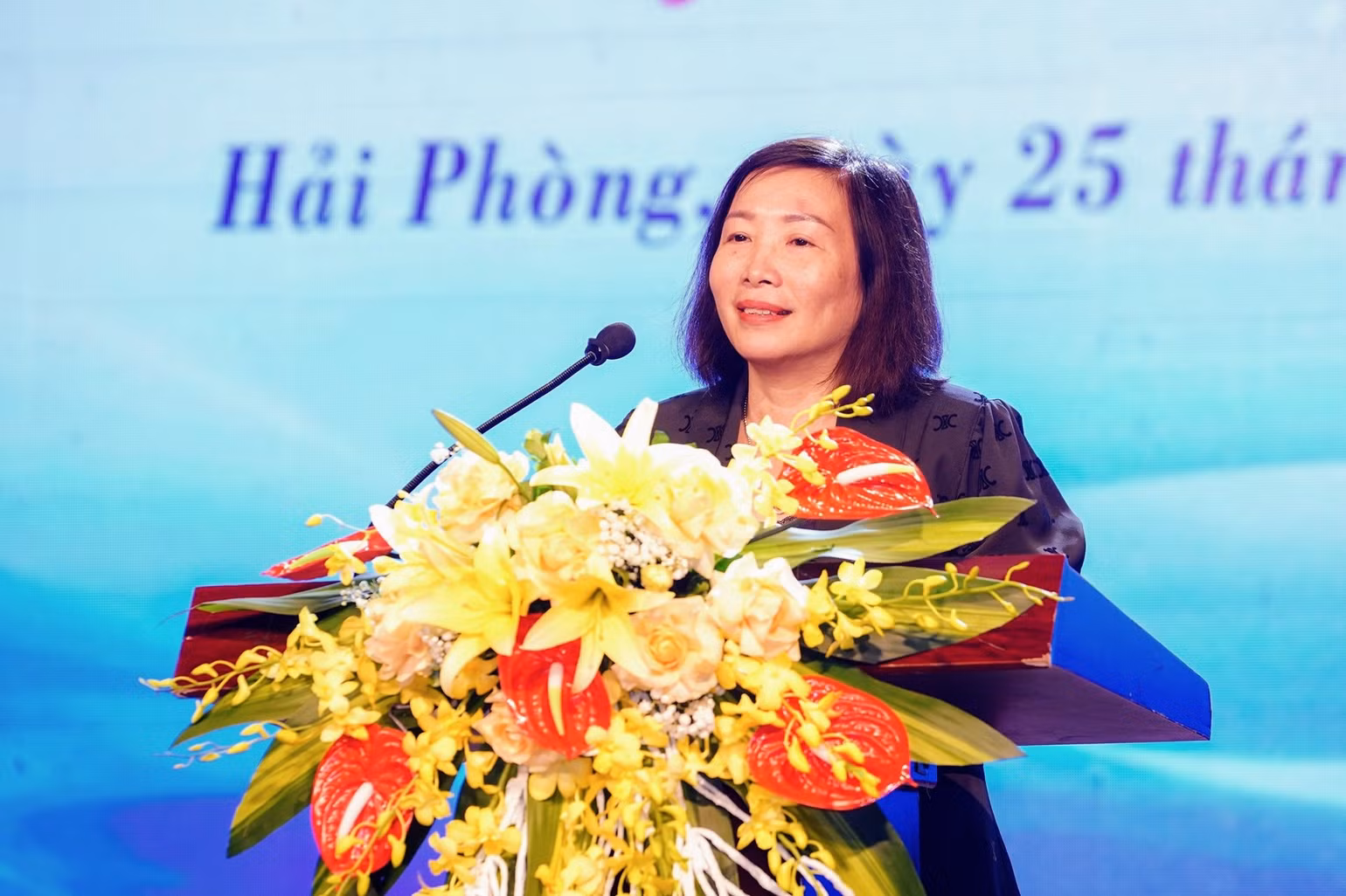 Trưởng ban Tuyên giáo Thành ủy Hải Phòng phát biểu tại lễ phát động sáng tác ca khúc về Hải Phòng. Trưởng ban Tuyên giáo Thành ủy Hải Phòng phát biểu tại lễ phát động sáng tác ca khúc về Hải Phòng.