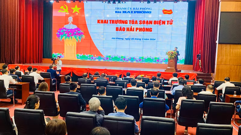 Quang cảnh lễ khai trương Tòa soạn điện tử Quang cảnh lễ khai trương Tòa soạn điện tử