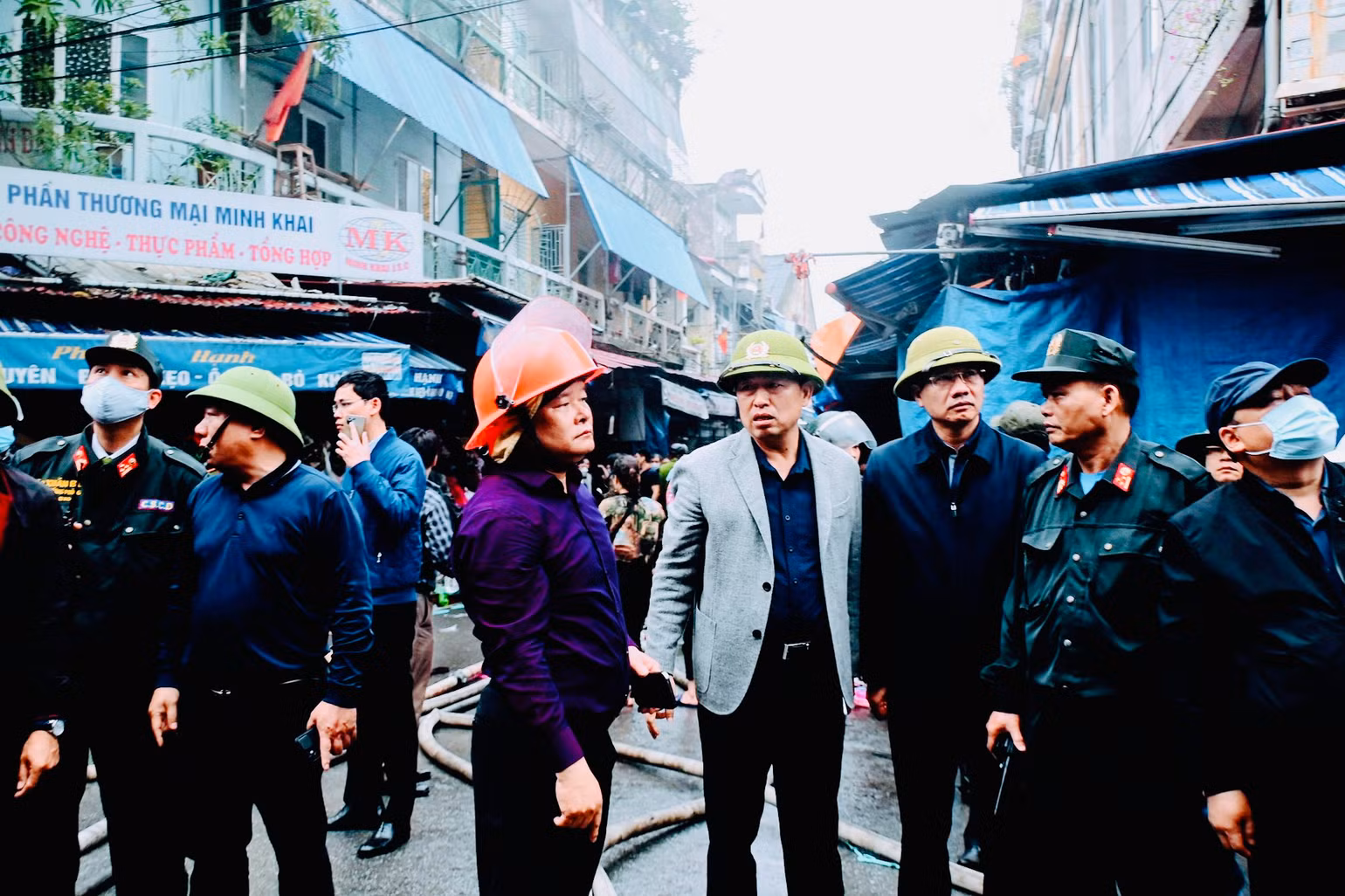 Lãnh đạo thành phố Hải Phòng trực tiếp chỉ đạo việc cứu chữa, cứu nạn vụ cháy. Lãnh đạo thành phố Hải Phòng trực tiếp chỉ đạo việc cứu chữa, cứu nạn vụ cháy.