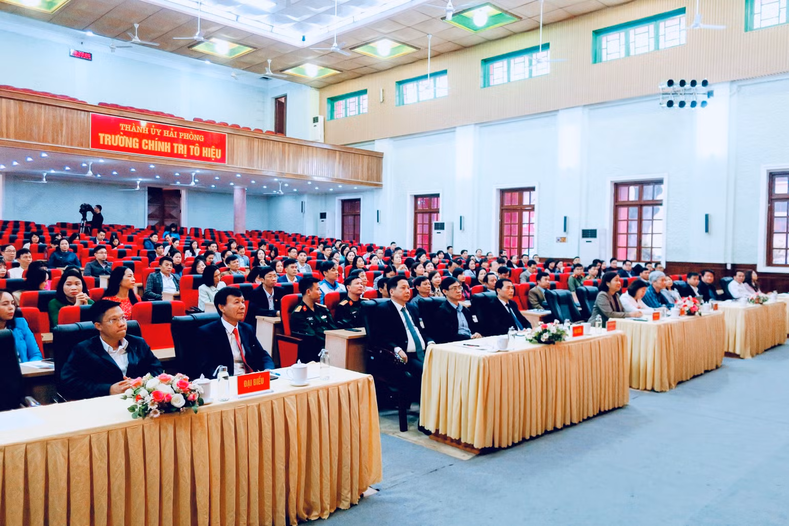 Đại diện các cấp, các ngành, địa phương, đơn vị tham dự phát động cuộc thi Bảo vệ nền tảng tư tưởng của Đảng năm 2023.