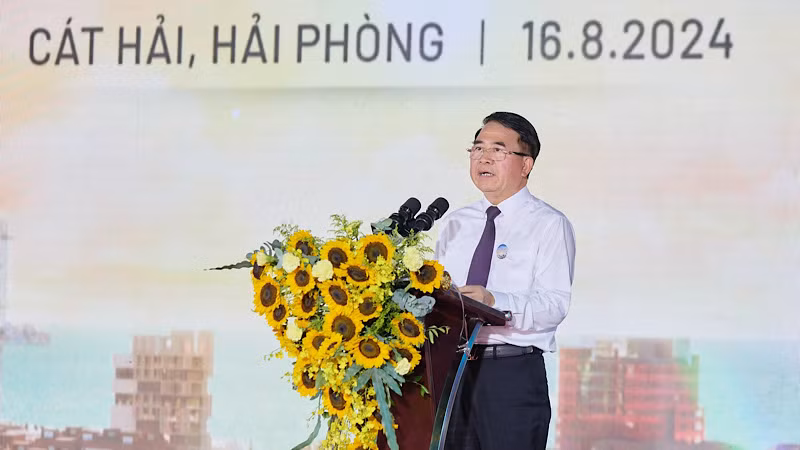 Phó Chủ tịch Ủy ban nhân dân thành phố Hải Phòng Lê Khắc Nam phát biểu tại lễ khởi công.
