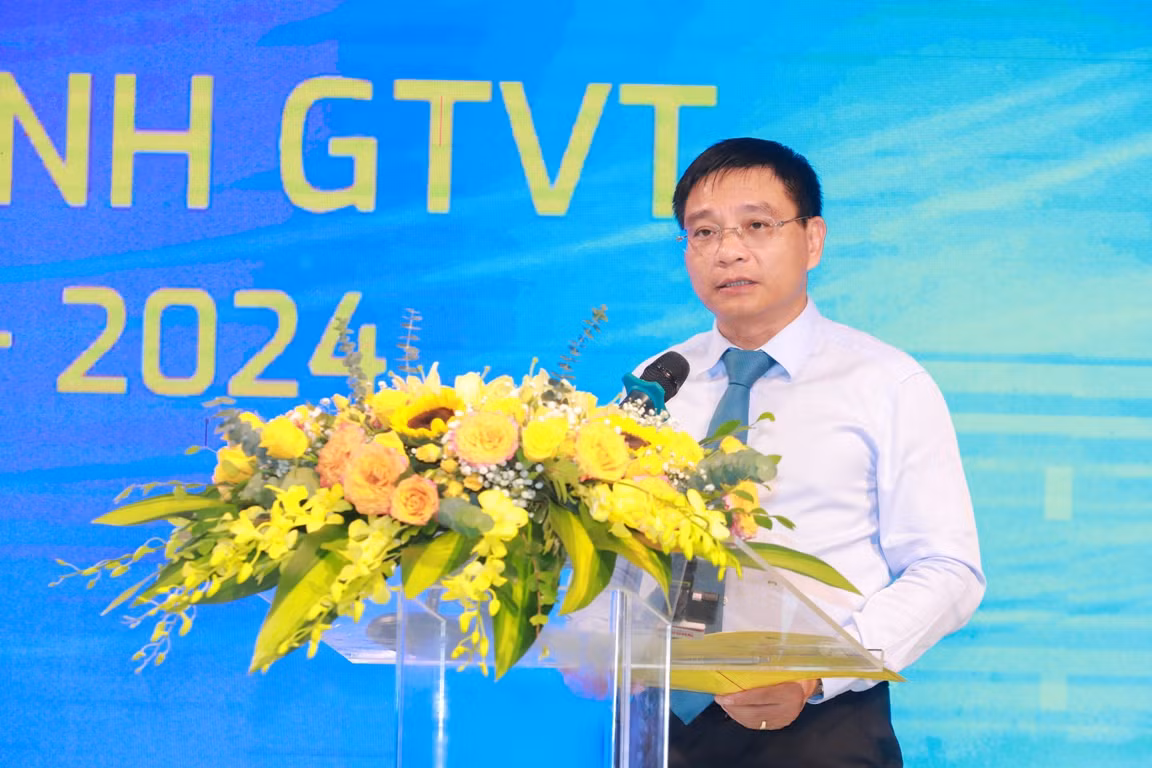 Bộ trưởng Giao thông vận tải Nguyễn Văn Thắng phát biểu tại buổi lễ. Bộ trưởng Giao thông vận tải Nguyễn Văn Thắng phát biểu tại buổi lễ.