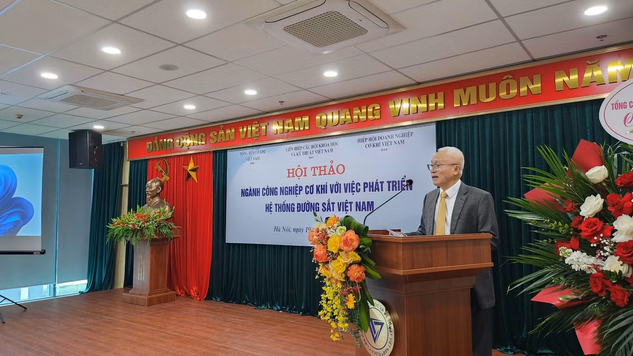 Chủ tịch VAMI TS Nguyễn Chỉ Sáng phát biểu tại hội thảo.