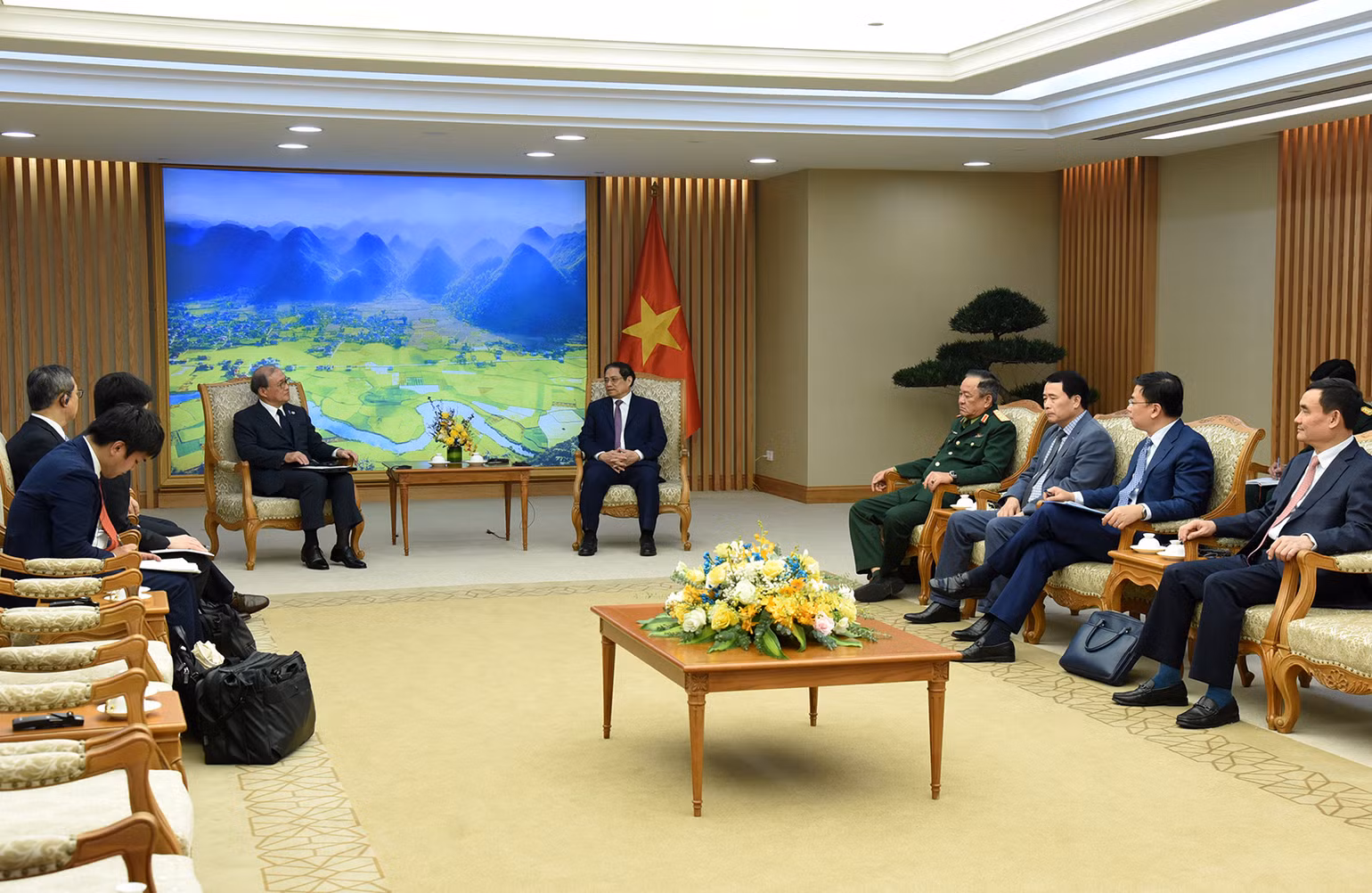 Quang cảnh buổi tiếp. Quang cảnh buổi tiếp.