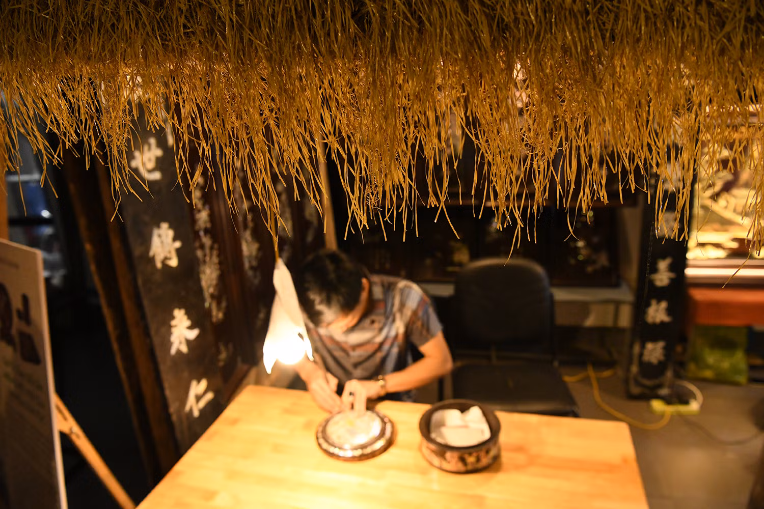 Trong dịp này, nhiều sân khấu trên địa bàn khu Phố cổ Hà Nội còn diễn ra các hoạt động biểu diễn âm nhạc truyền thống như “Chuyện nhạc Phố cổ” tại Trung tâm Giao lưu văn hóa Phố cổ Hà Nội; các chương trình biểu diễn âm nhạc truyền thống, dân gian đương đại, ca khúc cách mạng... tại Không gian đi bộ khu vực hồ Hoàn Kiếm và Phố cổ Hà Nội.