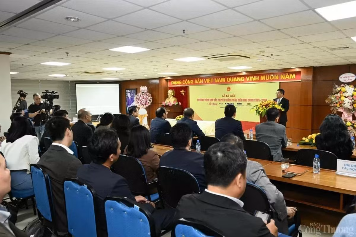 Toàn cảnh Lễ ký kết chương trình hợp tác truyền thông toàn diện giai đoạn 2025-2030. Toàn cảnh Lễ ký kết chương trình hợp tác truyền thông toàn diện giai đoạn 2025-2030.