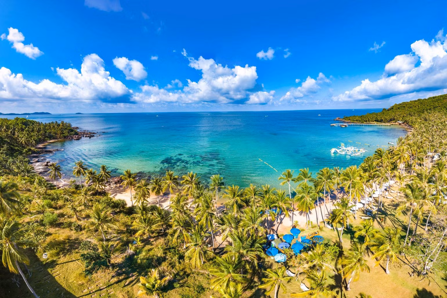 Phú Quốc dậy sóng với danh xưng hòn đảo hấp dẫn thứ hai thế giới sau Maldives. Phú Quốc dậy sóng với danh xưng hòn đảo hấp dẫn thứ hai thế giới sau Maldives.