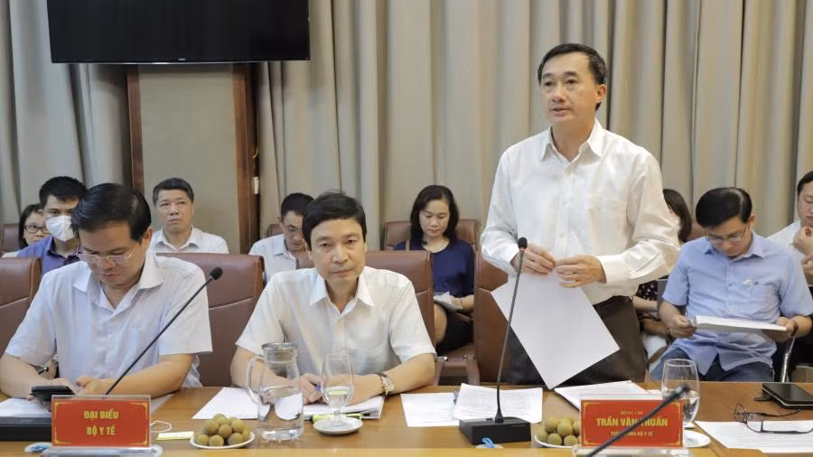 Thứ trưởng Y tế Trần Văn Thuấn đánh giá, cơ bản hai ngành đã đạt được sự đồng thuận trong giải quyết, tháo gỡ vướng mắc. Thứ trưởng Y tế Trần Văn Thuấn đánh giá, cơ bản hai ngành đã đạt được sự đồng thuận trong giải quyết, tháo gỡ vướng mắc.