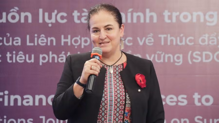 Bà Elisa Fernandez Saenz, Trưởng đại diện UN Women tại Việt Nam phát biểu tại hội thảo.