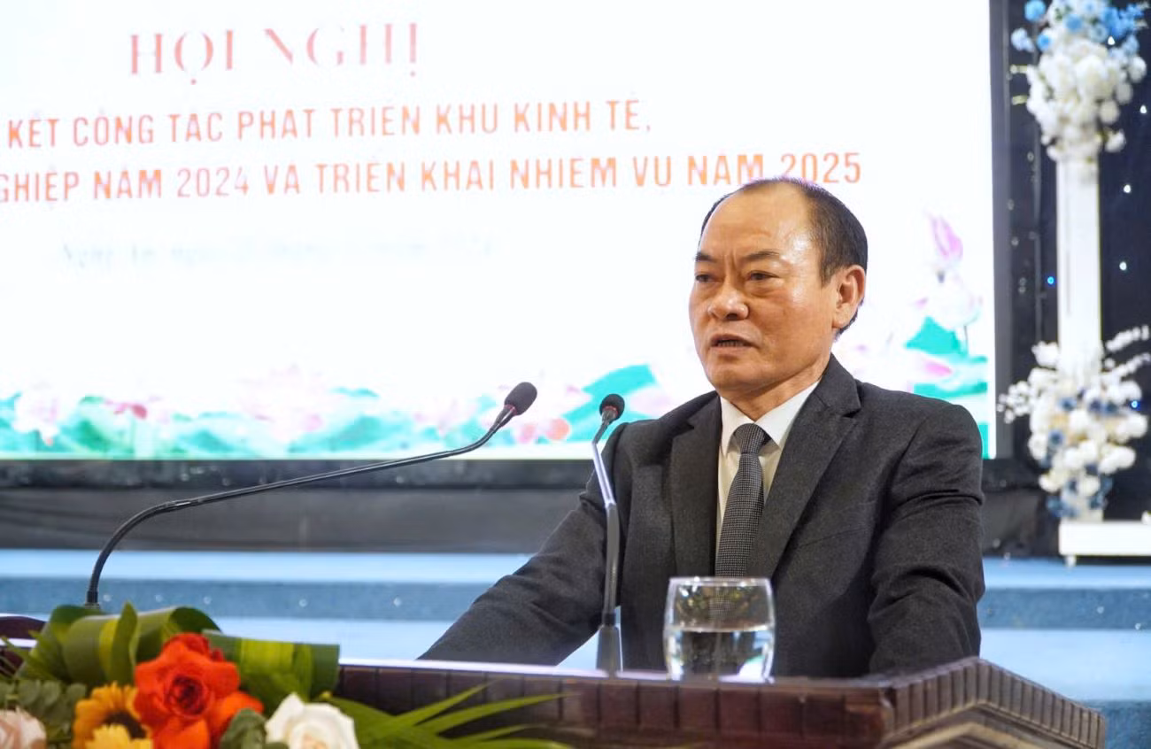 Trưởng Ban Khu kinh tế Đông Nam Lê Tiến Trị phát biểu tại Hội nghị. Trưởng Ban Khu kinh tế Đông Nam Lê Tiến Trị phát biểu tại Hội nghị.