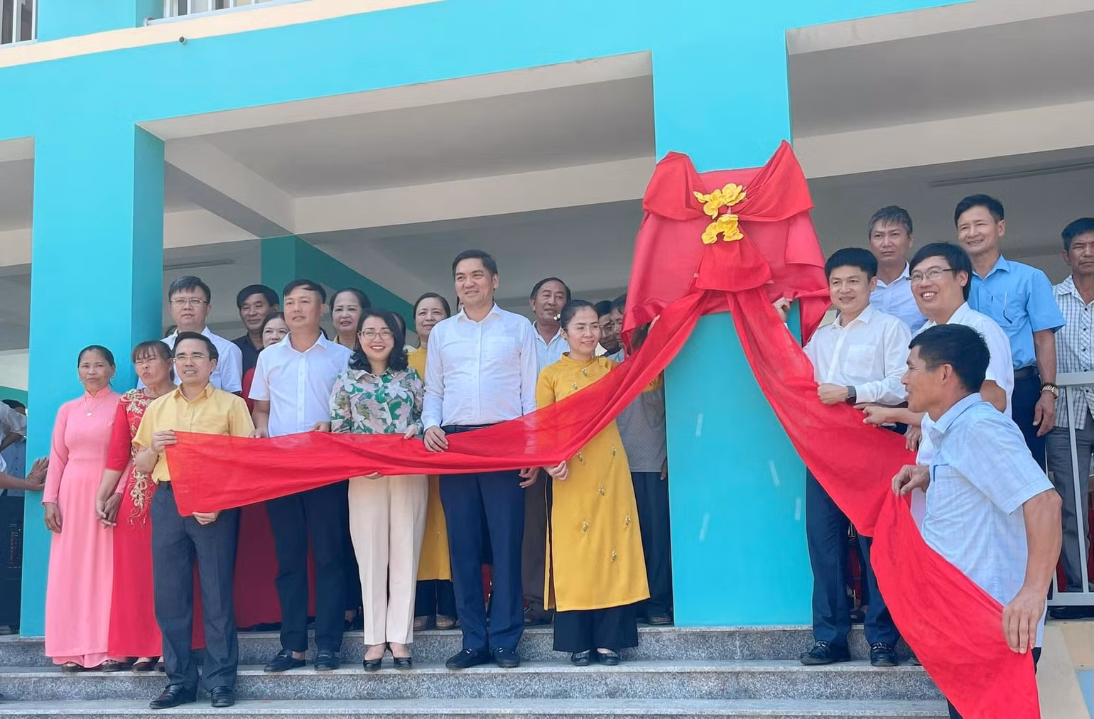 Khánh thành và đưa công trình vào hoạt động. Khánh thành và đưa công trình vào hoạt động.
