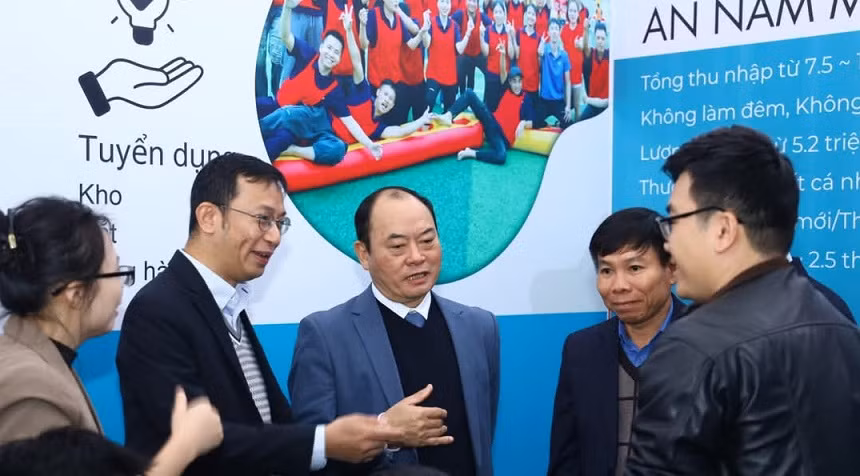 Tuyển đủ lao động, lao động không "nhảy việc" là vấn đề sống còn của các doanh nghiệp ở các khu công nghiệp Nghệ An.