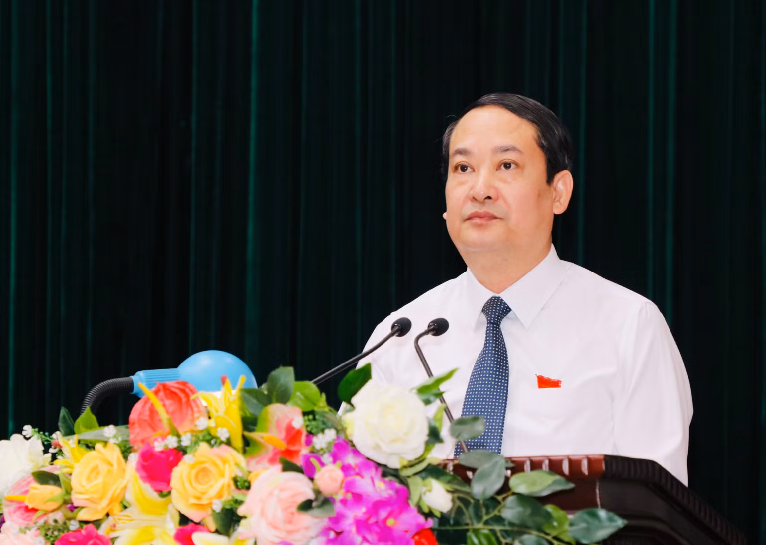 Phó Bí thư Thường trực Tỉnh ủy, Chủ tịch HĐND tỉnh Mai Văn Tuất, phát biểu kết thúc phiên chất vấn. Phó Bí thư Thường trực Tỉnh ủy, Chủ tịch HĐND tỉnh Mai Văn Tuất, phát biểu kết thúc phiên chất vấn.