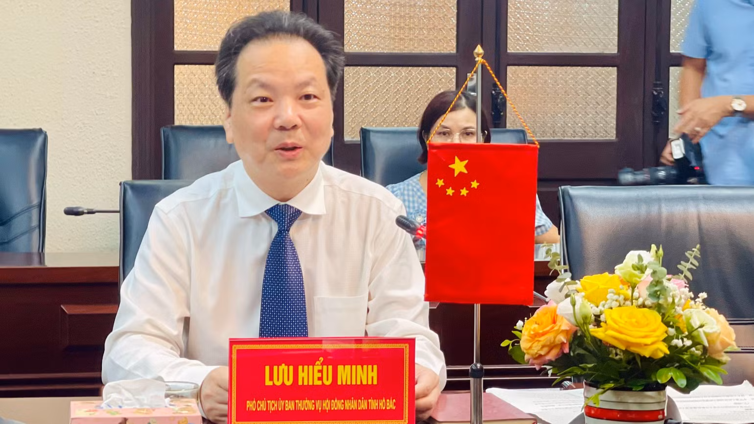 Phó Chủ tịch Ủy ban Thường vụ Hội đồng nhân dân tỉnh Hồ Bắc Lưu Hiểu Minh phát biểu tại buổi làm việc. Phó Chủ tịch Ủy ban Thường vụ Hội đồng nhân dân tỉnh Hồ Bắc Lưu Hiểu Minh phát biểu tại buổi làm việc.