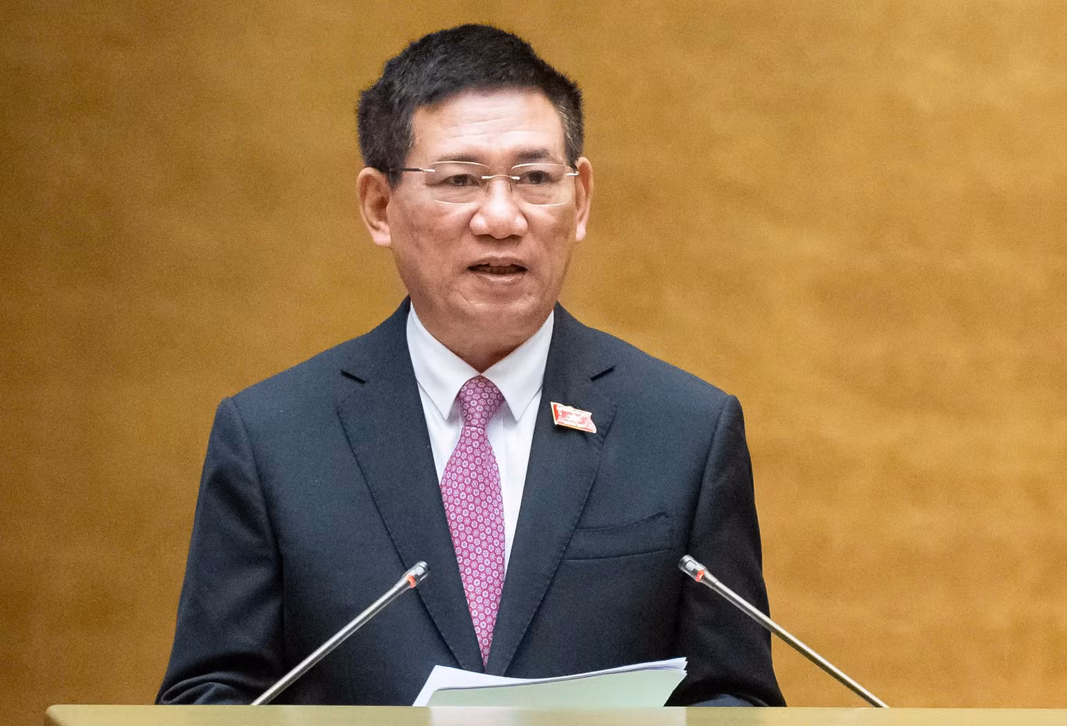 Phó Thủ tướng Chính phủ Hồ Đức Phớc trình bày báo cáo của Chính phủ trước Quốc hội. Ảnh: Đức Nhật