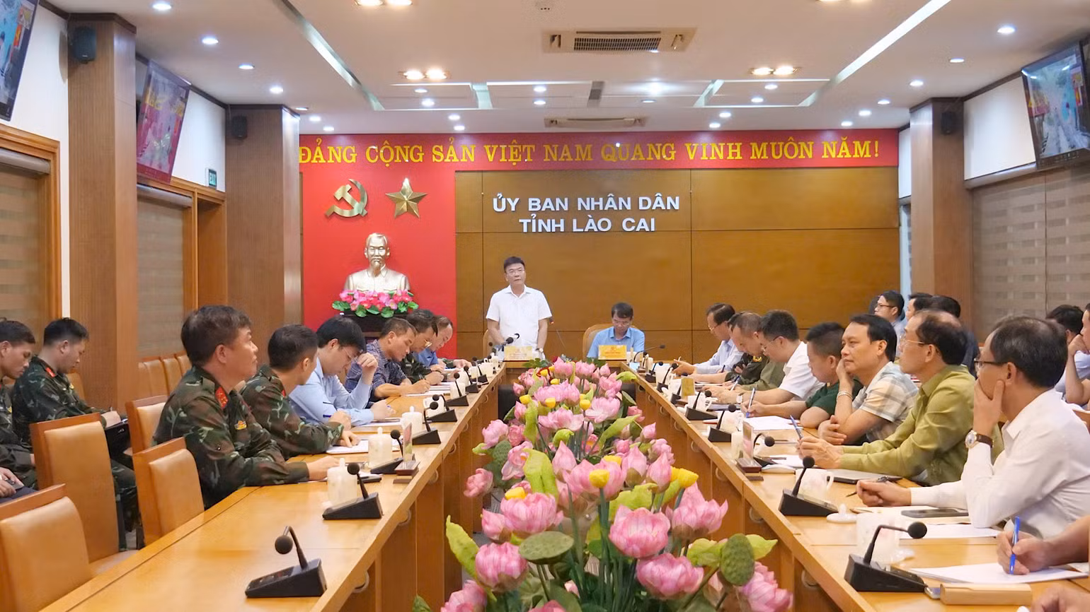 Phó Thủ tướng Lê Thành Long làm việc với lãnh đạo tỉnh Lào Cai chiều 9/9.