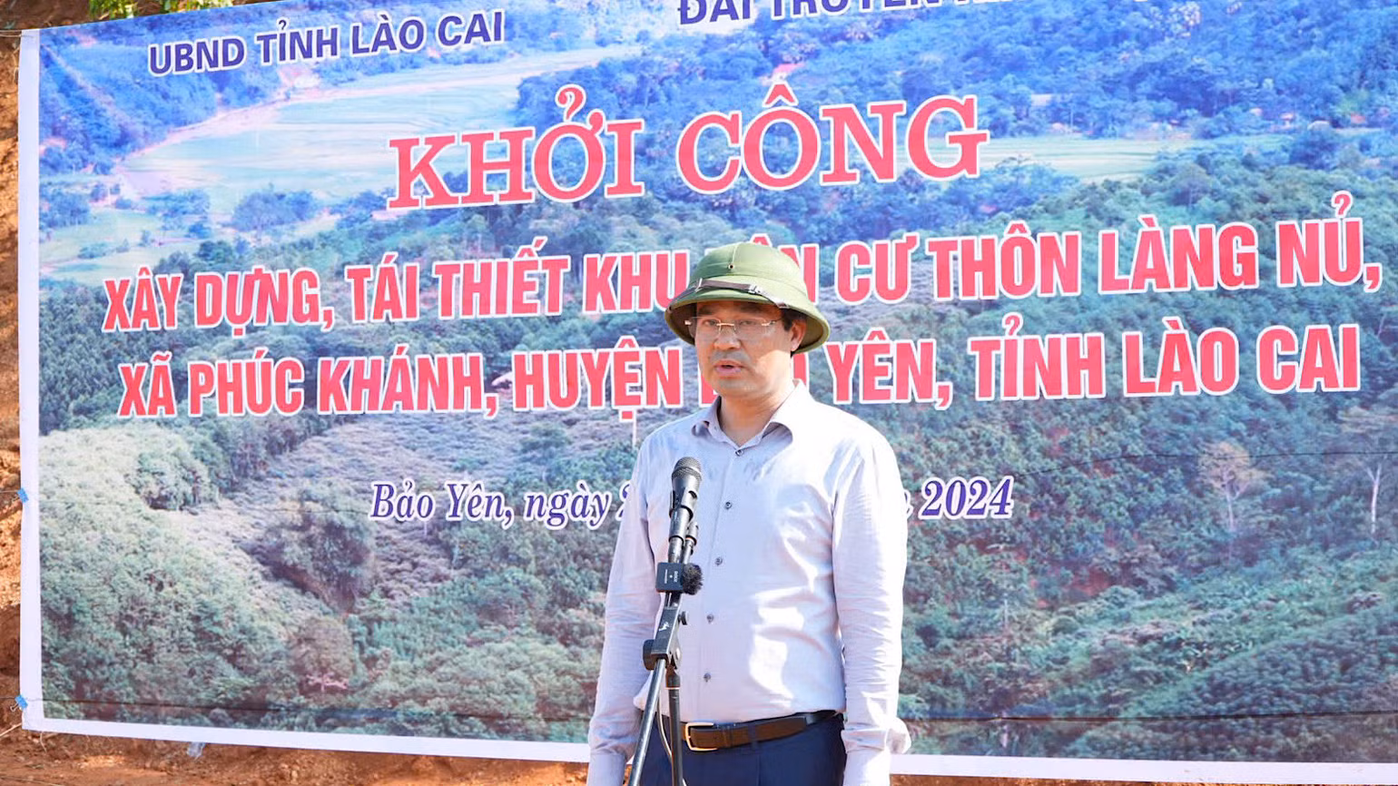 Chủ tịch UBND tỉnh Lào Cai Trịnh Xuân Trường tại lễ Khởi công Dự án Tái định cư Làng Nủ ngày 21/9. Chủ tịch UBND tỉnh Lào Cai Trịnh Xuân Trường tại lễ Khởi công Dự án Tái định cư Làng Nủ ngày 21/9.