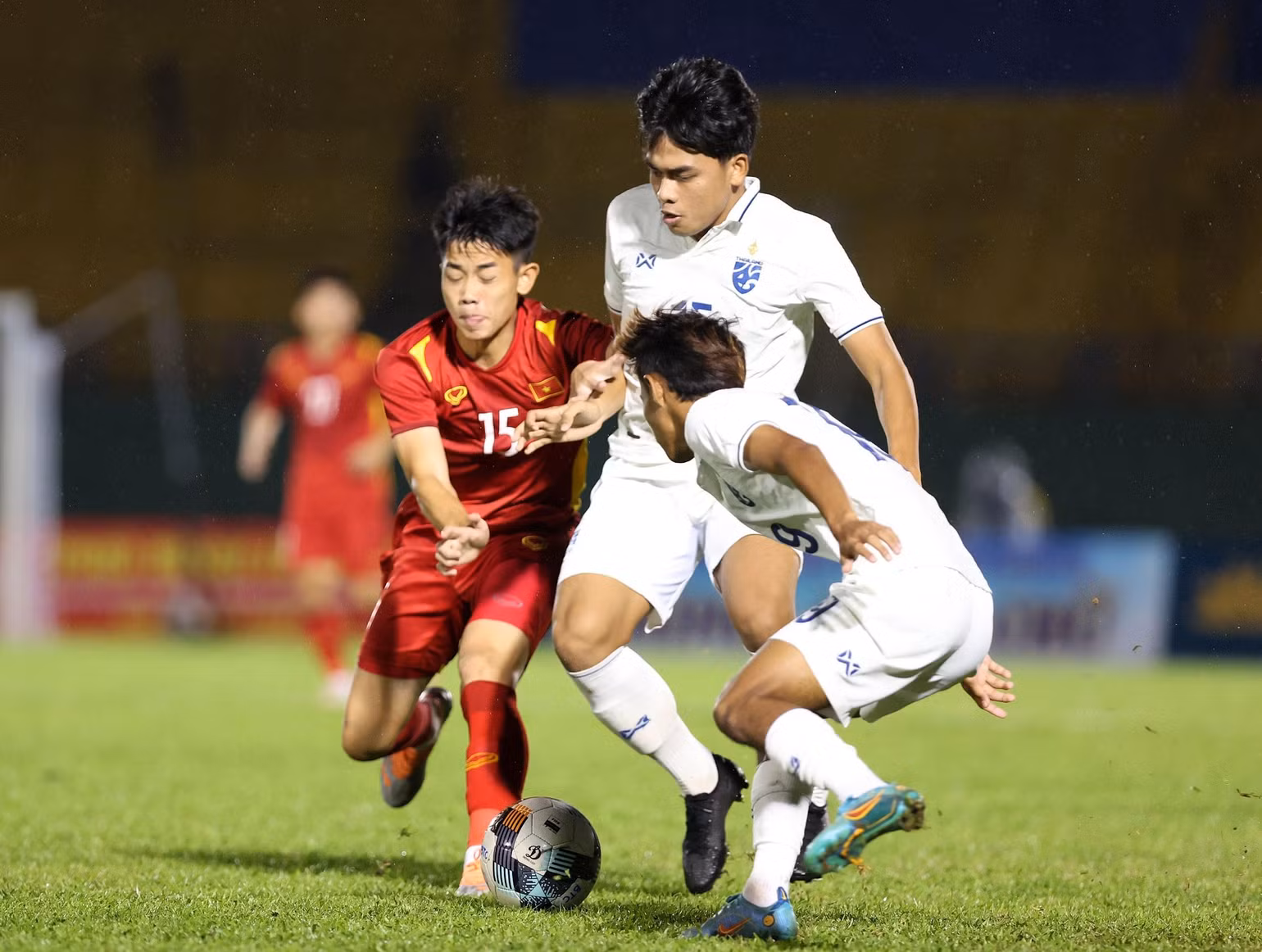 U19 Thái Lan tìm kiếm cơ hội. (Ảnh: VFF) U19 Thái Lan tìm kiếm cơ hội. (Ảnh: VFF)