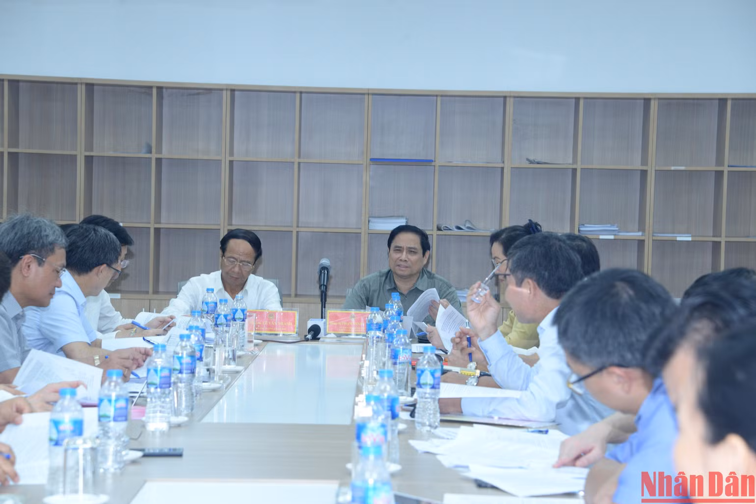 Thủ tướng Phạm Minh Chính chủ trì buổi làm việc với các bộ, ngành, cơ quan liên quan về dự án xây dựng 3 bệnh viện Trung ương tại Hà Nam. Buổi làm việc diễn ra tại Cơ sở 2 Bệnh viện Bạch Mai. Thủ tướng Phạm Minh Chính chủ trì buổi làm việc với các bộ, ngành, cơ quan liên quan về dự án xây dựng 3 bệnh viện Trung ương tại Hà Nam. Buổi làm việc diễn ra tại Cơ sở 2 Bệnh viện Bạch Mai.