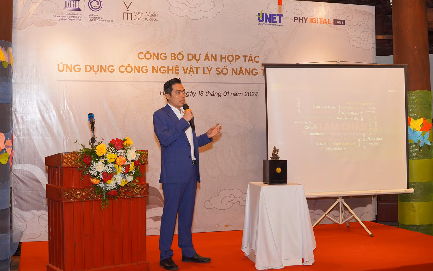 CEO Phygital Labs Huy Nguyễn chia sẻ tại sự kiện. CEO Phygital Labs Huy Nguyễn chia sẻ tại sự kiện.