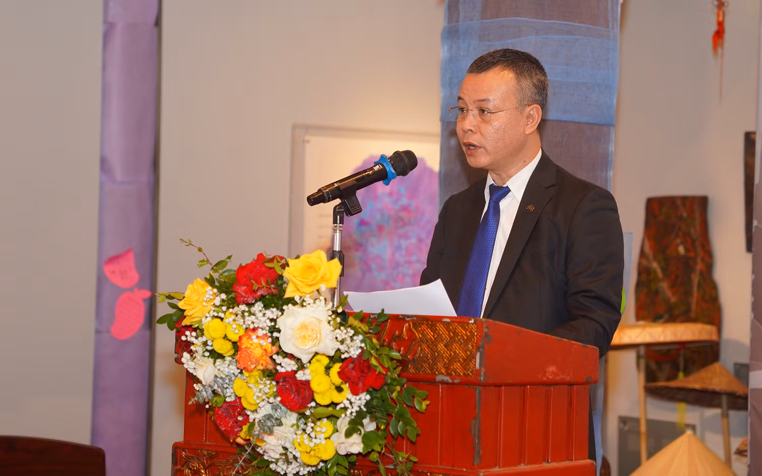 Ông Nguyễn Hùng Sơn, Phó Chủ tịch Liên hiệp các Hội UNESCO Việt Nam phát biểu tại sự kiện. Ông Nguyễn Hùng Sơn, Phó Chủ tịch Liên hiệp các Hội UNESCO Việt Nam phát biểu tại sự kiện.