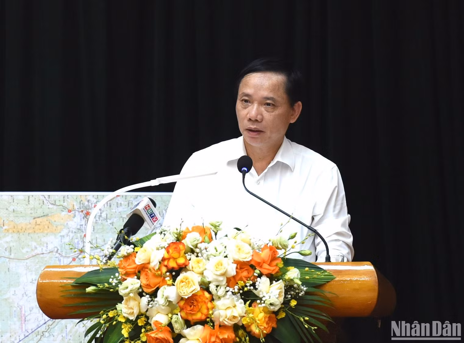 Chủ tịch UBND tỉnh Hòa Bình Bùi Văn Khánh phát biểu. Chủ tịch UBND tỉnh Hòa Bình Bùi Văn Khánh phát biểu.