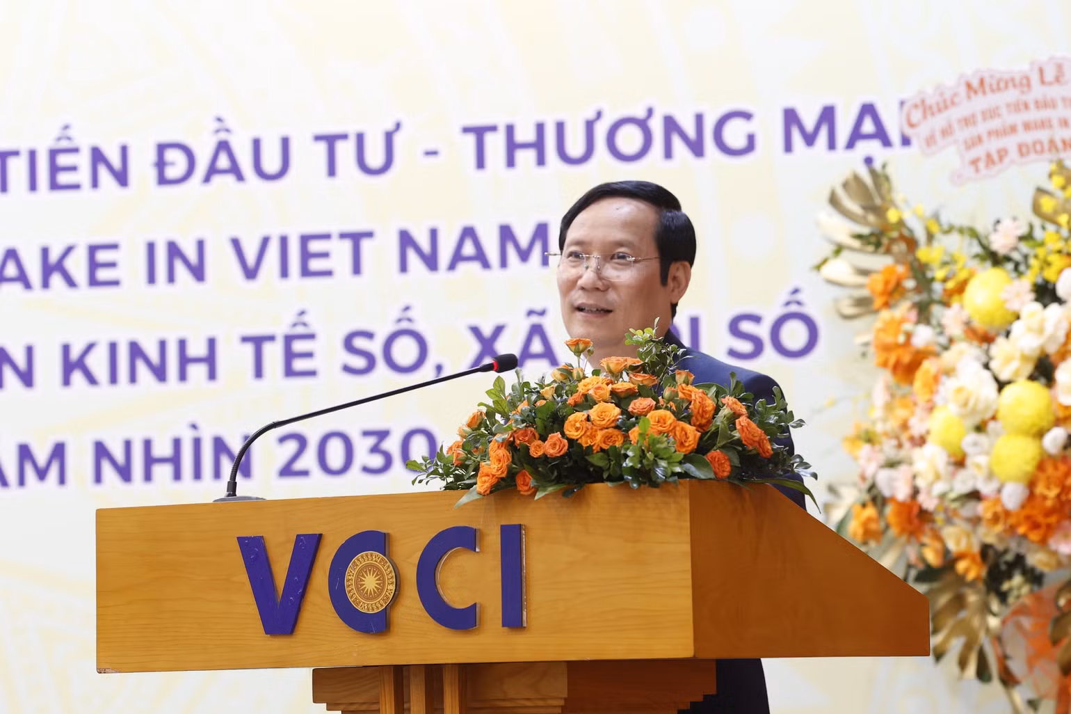 Ông Phạm Tấn Công, Chủ tịch VCCI phát biểu tại lễ ký kết.