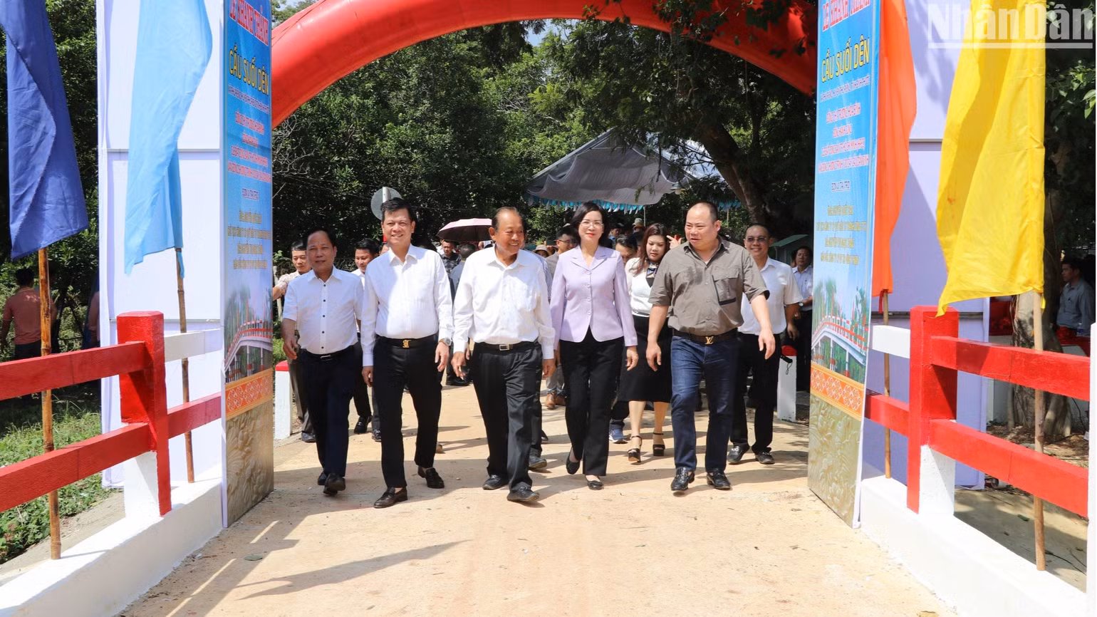 Cầu Suối Dên nối 2 xã Thuận Lợi (huyện Đồng Phú) và xã Phú Riềng (huyện Phú Riềng) Cầu Suối Dên nối 2 xã Thuận Lợi (huyện Đồng Phú) và xã Phú Riềng (huyện Phú Riềng)