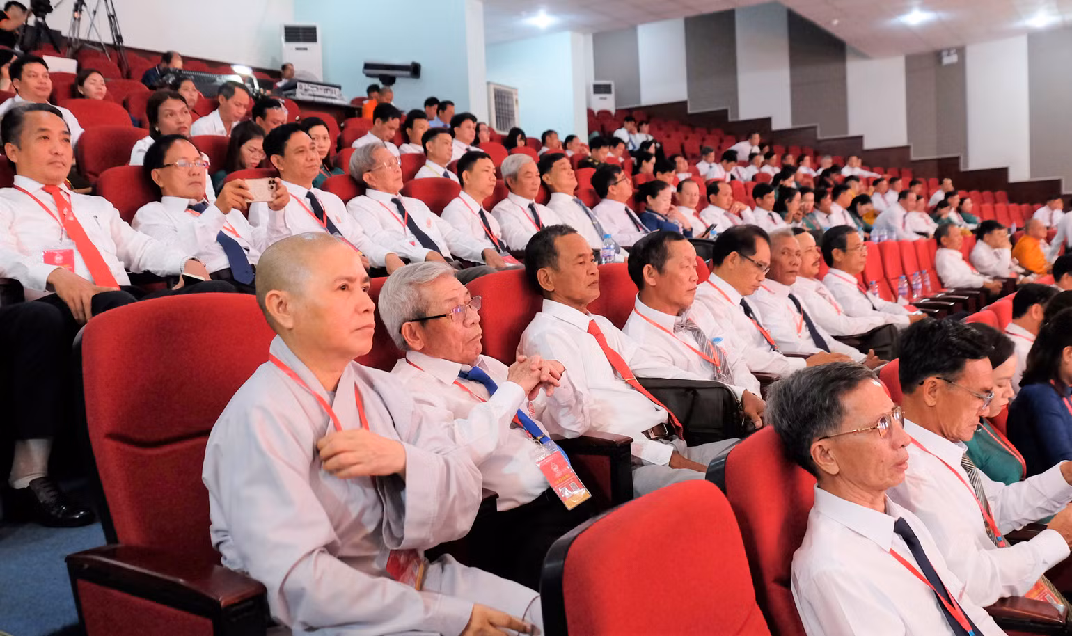 330 đại biểu, đại diện cho 41 dân tộc anh em trên địa bàn tỉnh Bình Phước dự Đại hội.