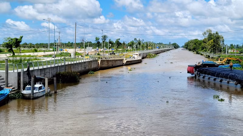 Bờ kè chống sạt lở kênh Hà Giang thuộc huyện Giang Thành. Bờ kè chống sạt lở kênh Hà Giang thuộc huyện Giang Thành.
