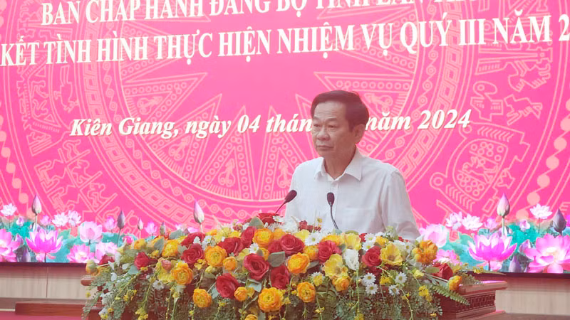 Bí thư Tỉnh ủy Kiên Giang Đỗ Thanh Bình phát biểu. Bí thư Tỉnh ủy Kiên Giang Đỗ Thanh Bình phát biểu.