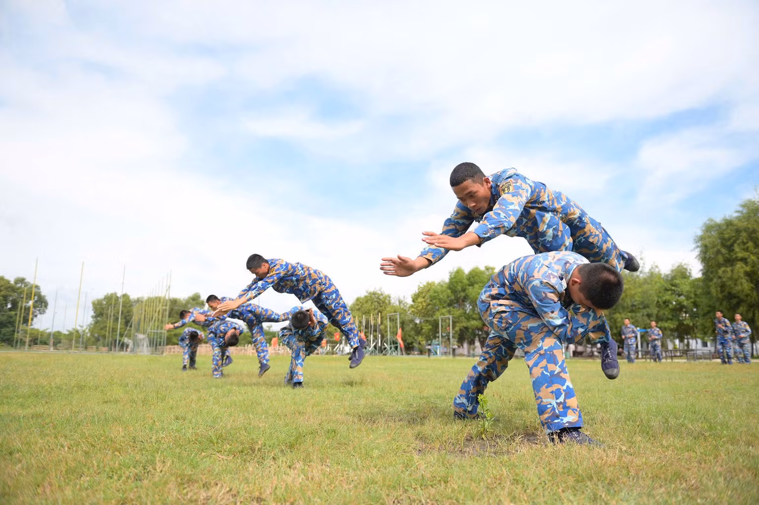 Huấn luyện võ tay không của bộ đội Hải quân. (Ảnh: PTB) Huấn luyện võ tay không của bộ đội Hải quân. (Ảnh: PTB)